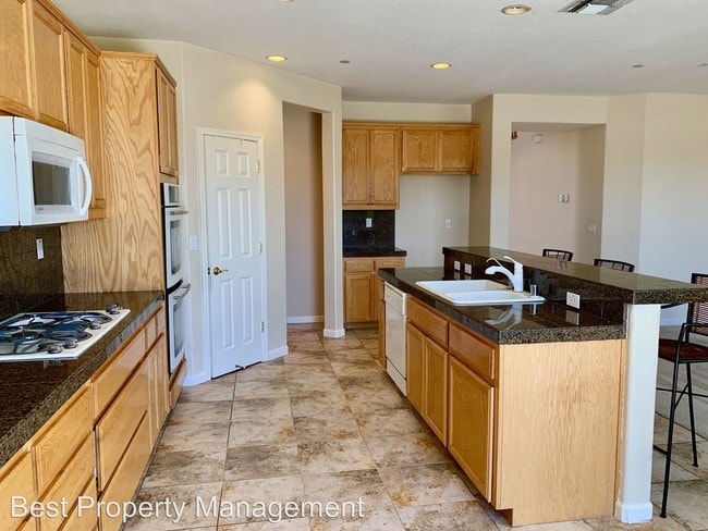 Building Photo - 5 br, 3 bath House - 2671 Torrey Pines Drive