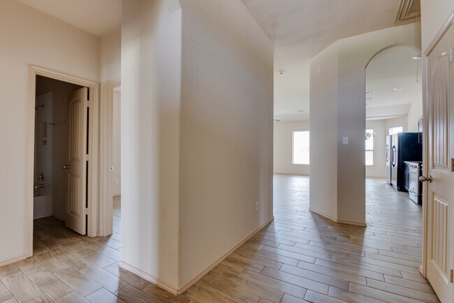 Building Photo - 5222 Rosehill Ridge Ct