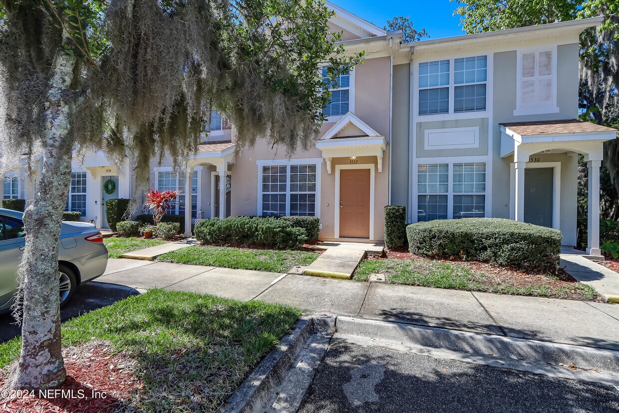 Foto principal - 3532 Lone Tree Ln