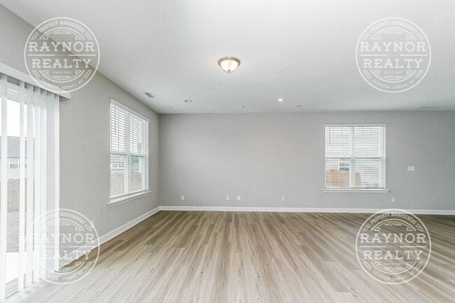 Building Photo - 545 Hawksbill Dr