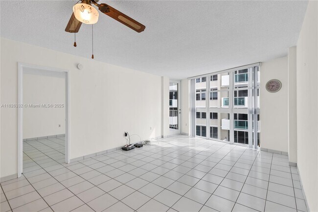 Foto del edificio - 1228 West Ave