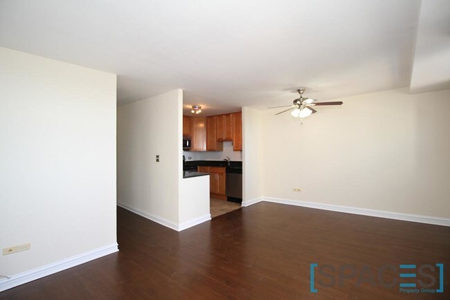 Building Photo - 3639 N Pine Grove Ave
