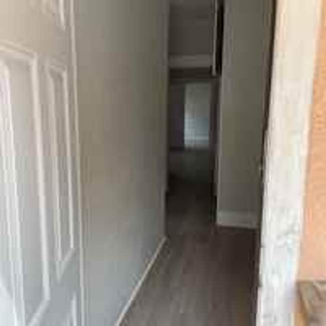 Building Photo - 612 26th St W