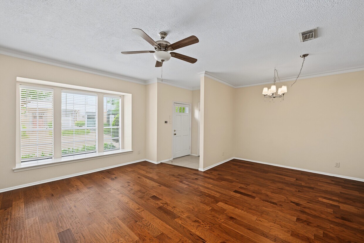Foto del edificio - 3721 Wakeforest Ave.