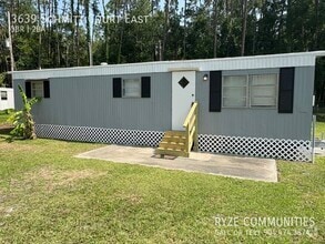 Building Photo - 3639 Schmitt Ct E