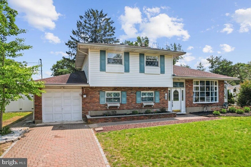 Foto principal - 50 Burton Dr