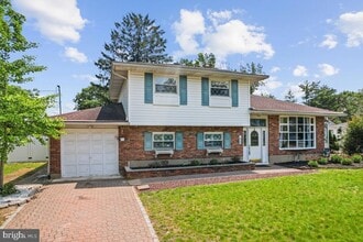 Building Photo - 50 Burton Dr