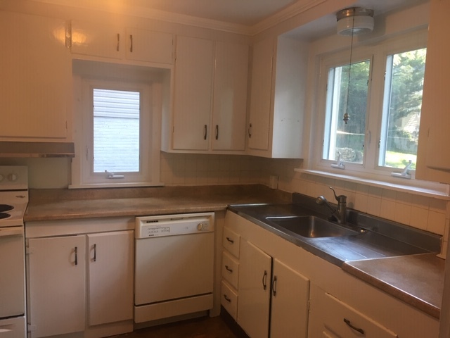 Primary Photo - 11116 Hillsdale Dr