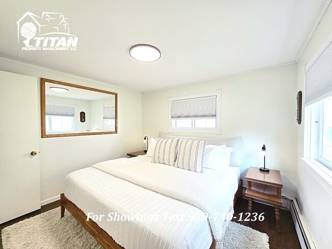 Foto del edificio - 2303 Lakeside Pl