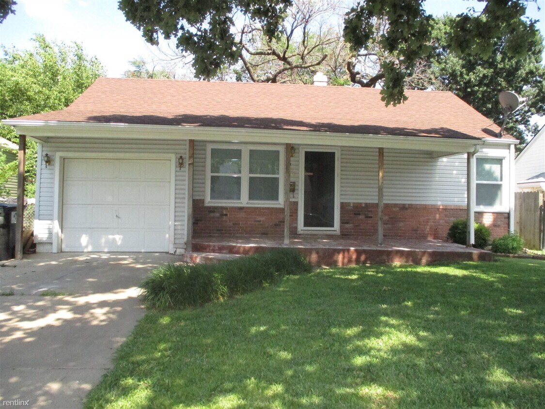 Primary Photo - 2 br, 2 bath House - 1738 N Hood St
