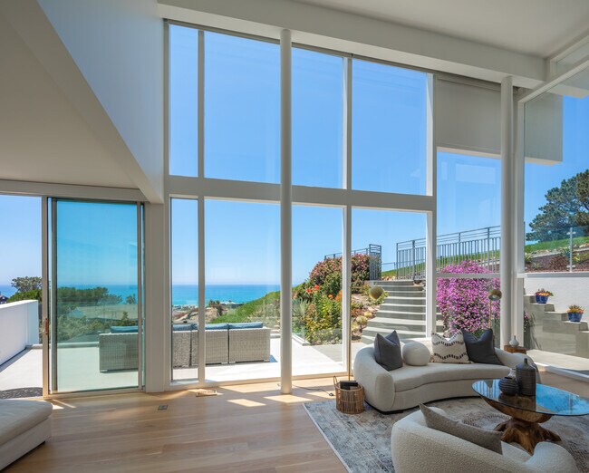 Foto del edificio - 1930 Balboa Ave