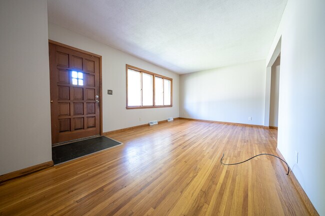 Foto del edificio - 10606 Yosemite Rd