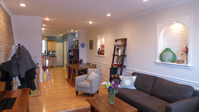 Foto del edificio - 2711 Eastern Ave