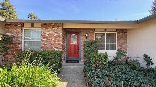 Building Photo - Charming and Move-in Ready, 4BD/2BA, Single-Story Home in Twin Creeks South Estates, San Ramon- A...