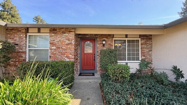 Foto del edificio - Charming and Move-in Ready, 4BD/2BA, Single-Story Home in Twin Creeks South Estates, San Ramon- A...
