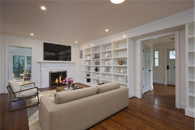 Building Photo - 6516 Broxburn Dr