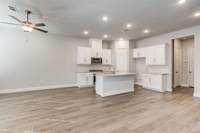 Building Photo - 4628 Piedras Lanzar Dr