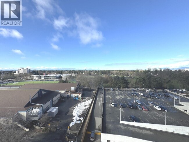 Building Photo - 6651 Minoru Blvd