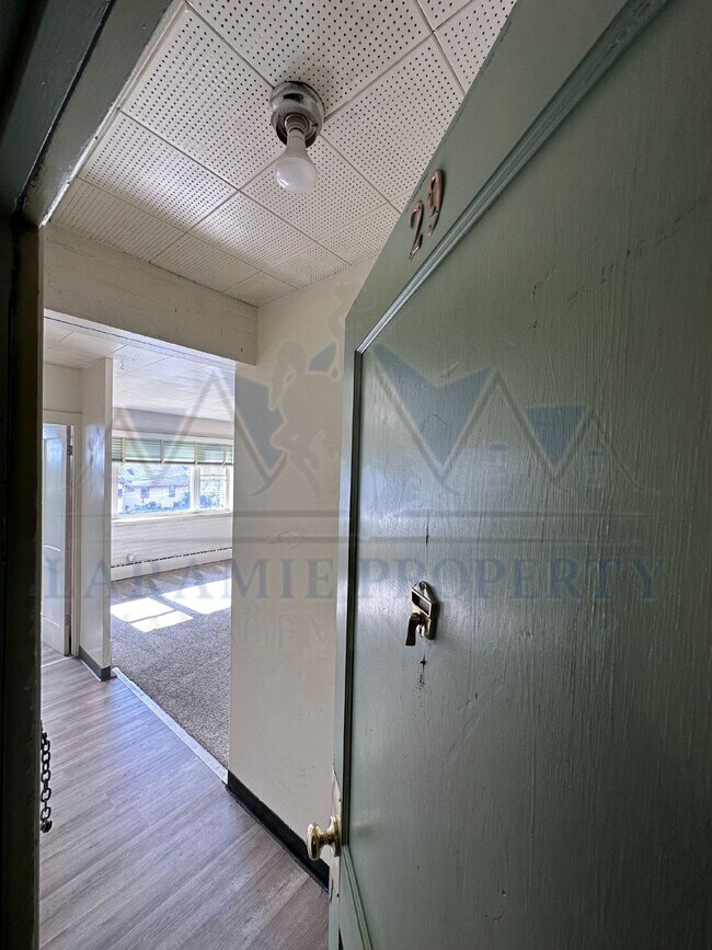 309 S 10th St, Laramie, WY 82070 Room for Rent in Laramie, WY