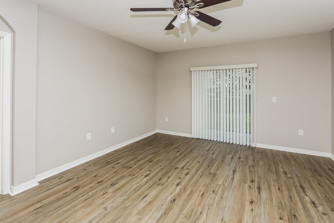 Foto del edificio - 3340 Tawny Grove Pl