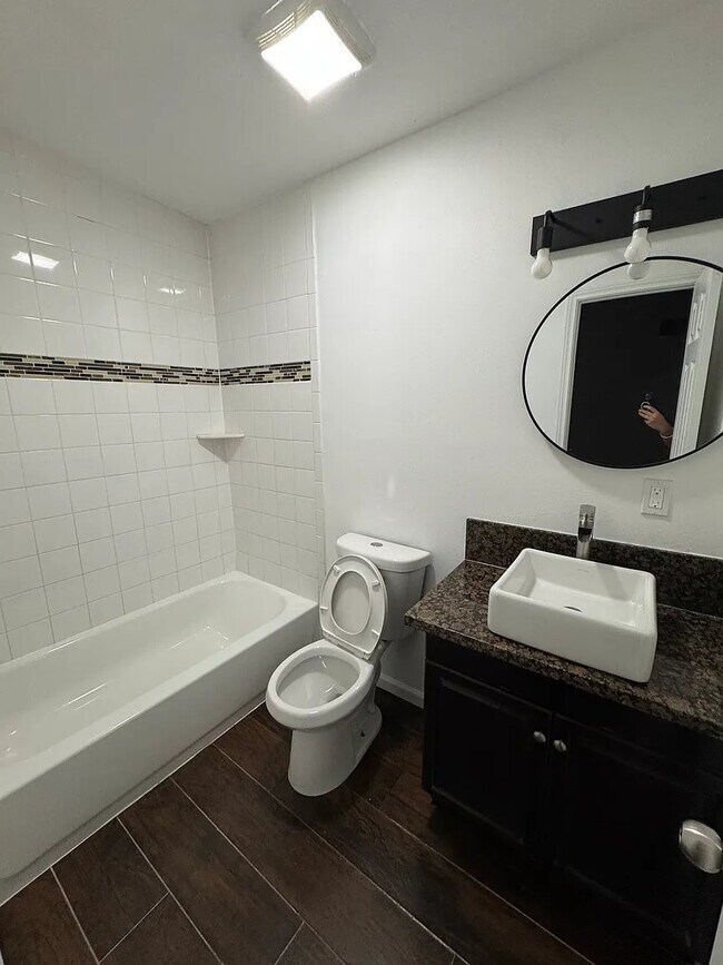 Foto del edificio - 225 Armstrong St