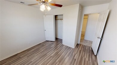 Building Photo - 3807 John Haedge Dr Building Photo - 3807 John Haedge Dr