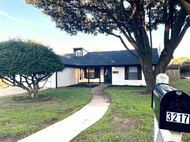 Building Photo - 3217 N Marseille Ln