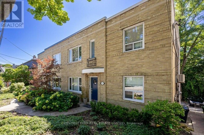 Building Photo - 101 Chatsworth Dr