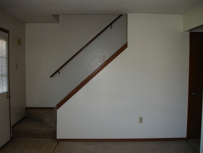 Foto del edificio - 108 N Elm St