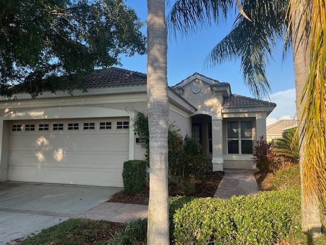 Foto del edificio - 6517 Tailfeather Way
