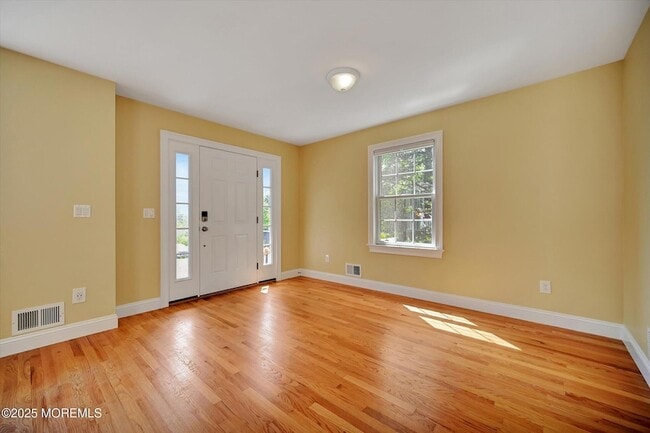 Building Photo - 15 Griggs Ave