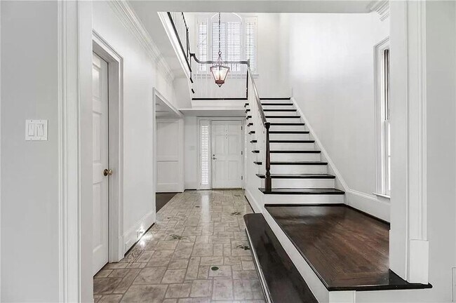 Foto del edificio - 460 Ivy Park Ln NE