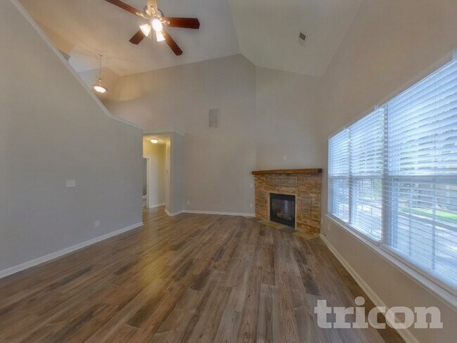 Foto del edificio - 9127 Dalmeny House Ln