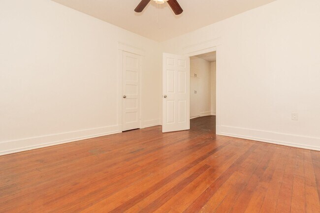 Foto del edificio - Charming 1-Bed/1-Bath Unit One Block from the Heart of Barrio Logan! $1000 DEPOSIT!