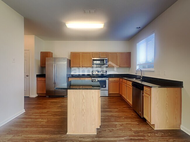 Foto del edificio - 75050 Ravenwood Dr