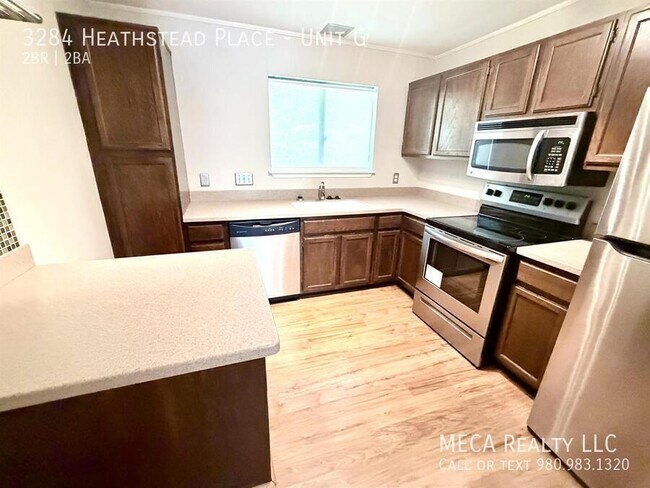 Foto del edificio - 3284 Heathstead Place