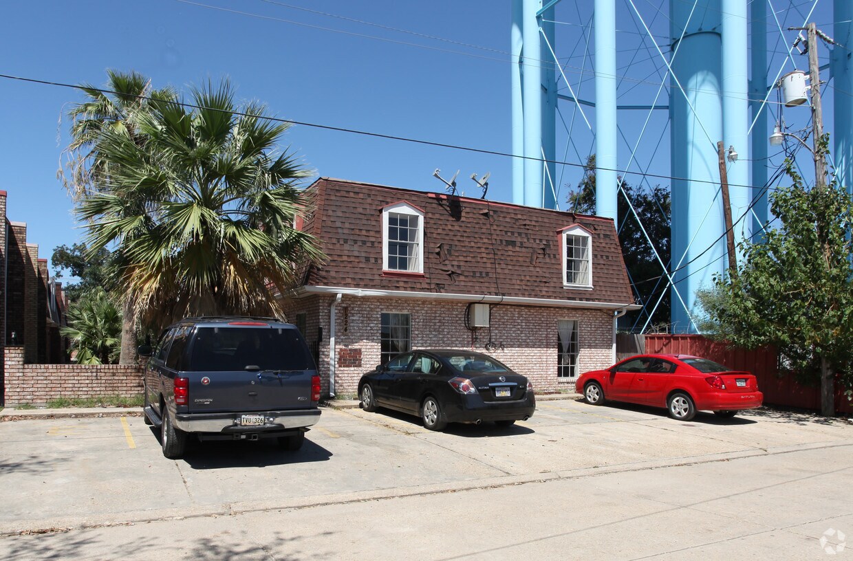 Primary Photo - Building B