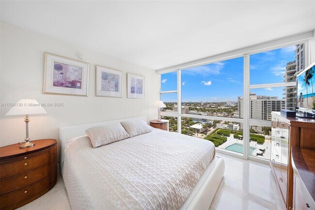 Building Photo - 6801 Collins Ave