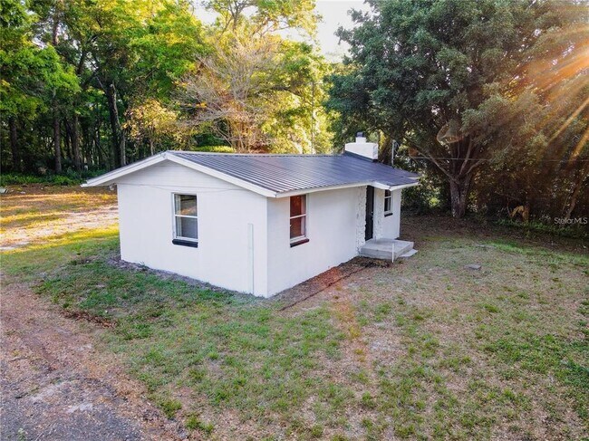 Foto del edificio - 107 Earls Ln