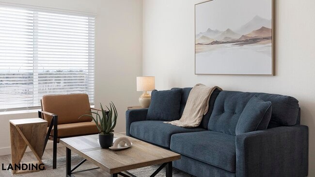 Building Photo - 1760 S Crismon Rd