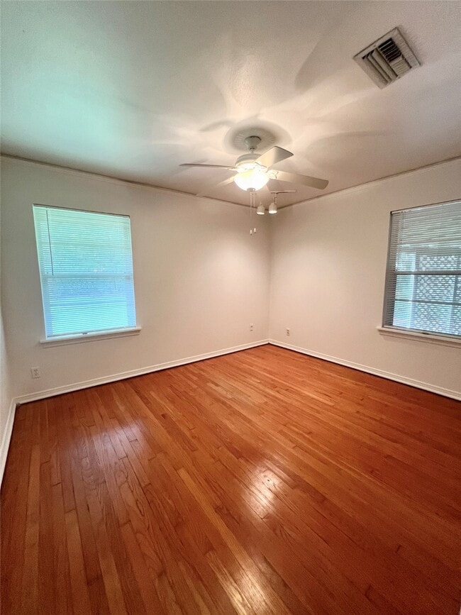 Building Photo - 4057 Woodfox St