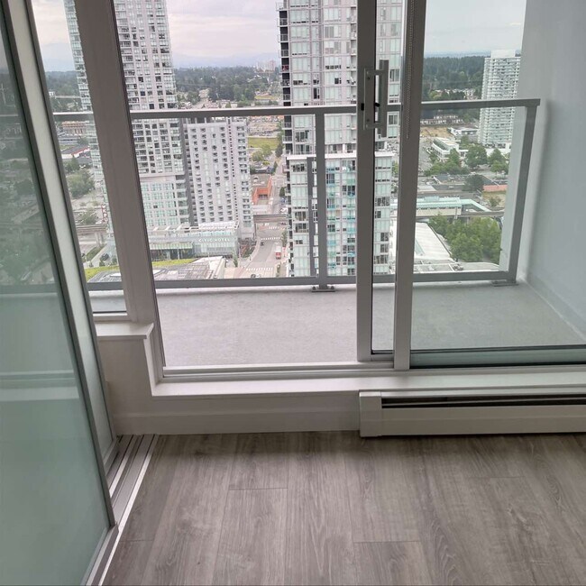 Building Photo - 13350 Central Ave