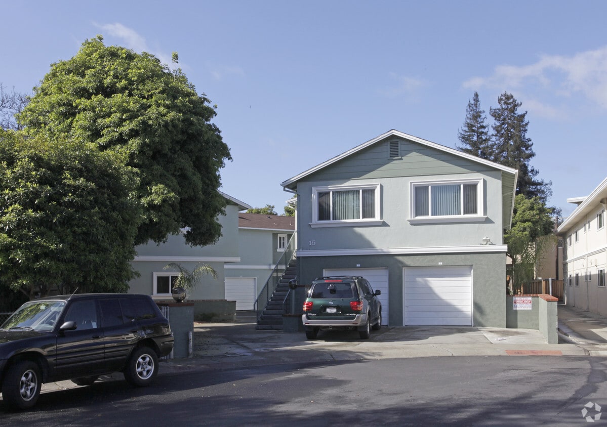 Primary Photo - 15 Coleman Pl