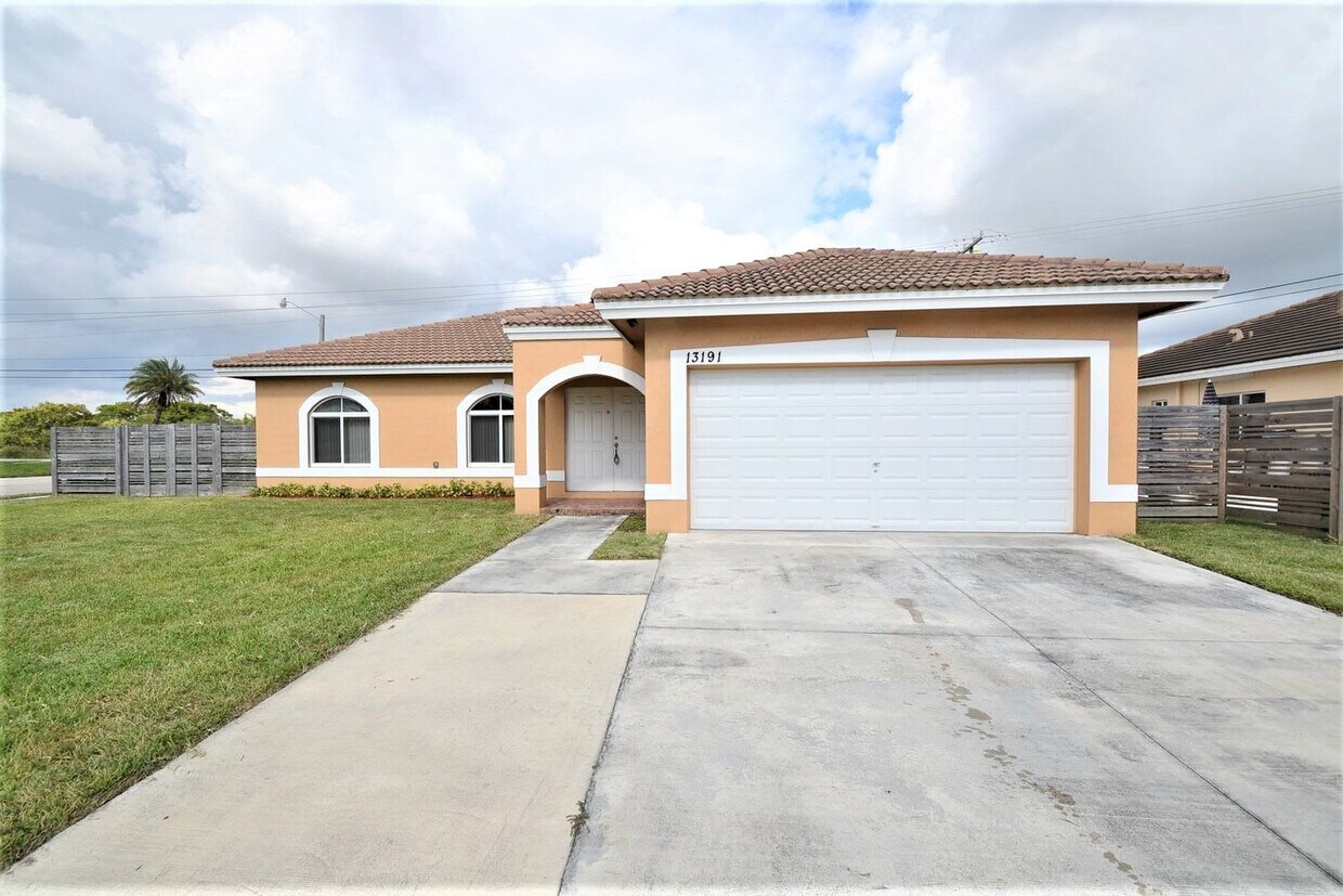 Primary Photo - 13191 SW 200th Ter