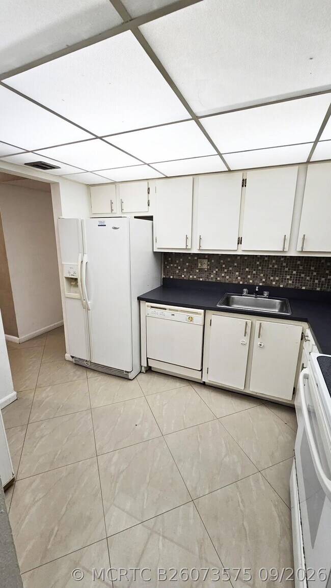 Foto del edificio - 4394 NW 9th Ave