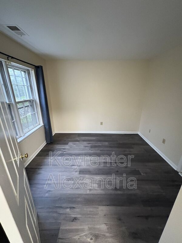 Foto del edificio - 2134 Langston Blvd.