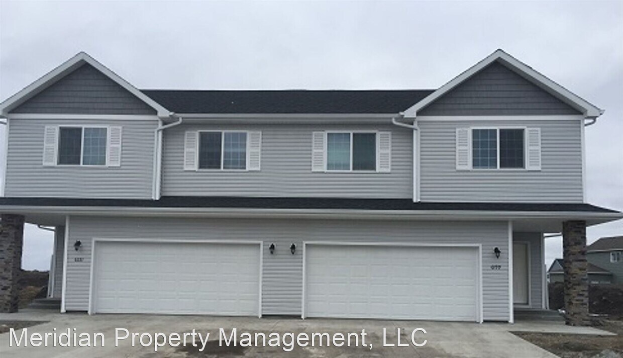 Foto principal - 3 br, 3 bath House - 6221 61st Ave S