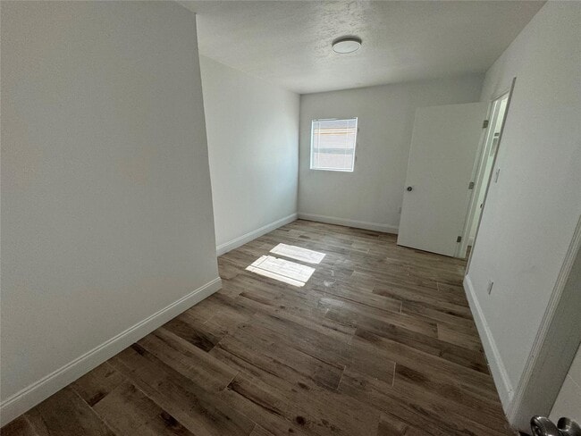 Building Photo - 2200 NE 173rd St