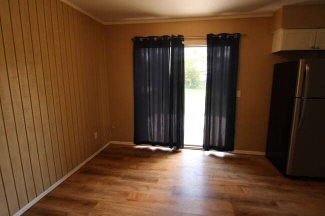 Building Photo - 4851 Malabar Dr