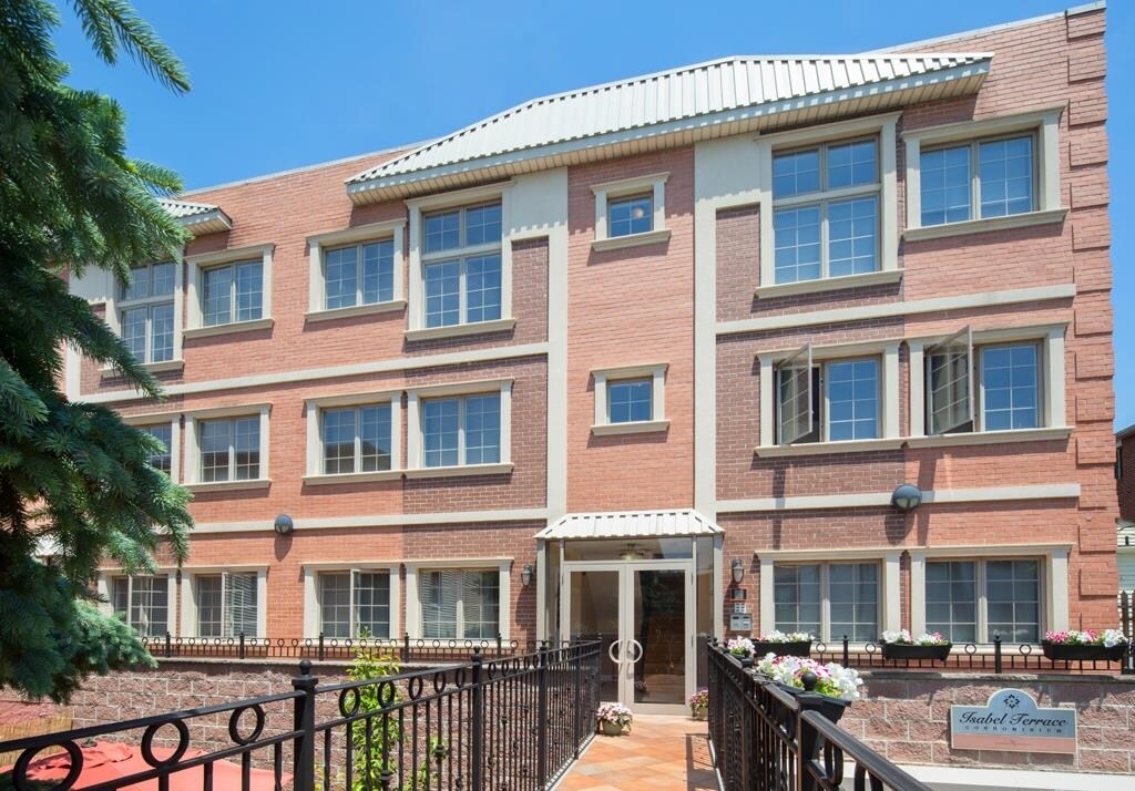 Foto principal - 124 68th St